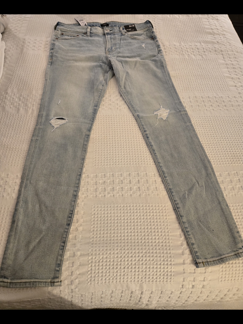 Express Men’s Light Wash Skinny Jeans
